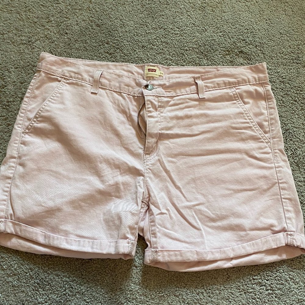 Levi's Pink Cotton Classic Shorts in size 34
